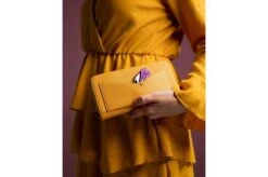 GiantMouse ACE Nibbler Purple Aluminium, N690 Pocket Knife, Ansø En Voxnaes Design -Knives and tools giantmouse nibbler fashionshoot3